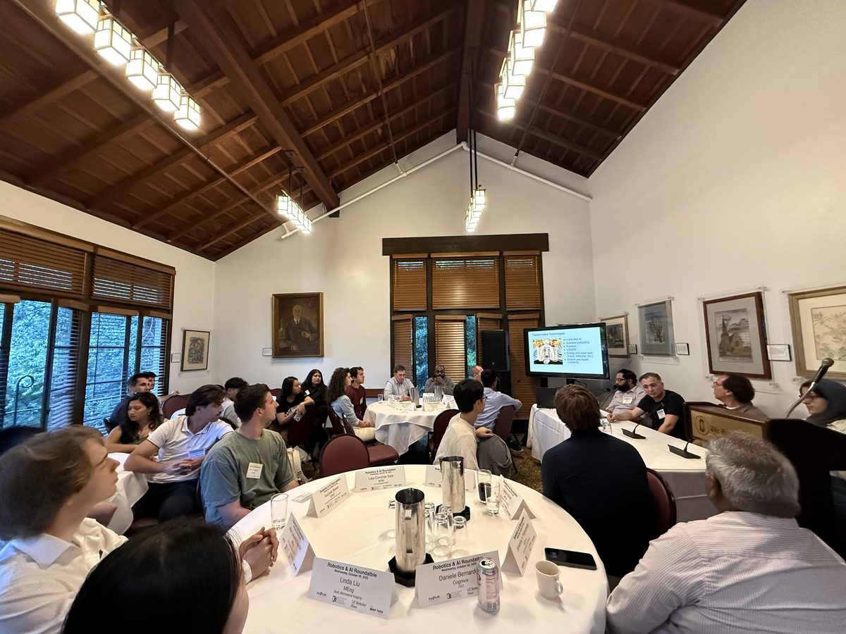 Robotics and AI Roundtable dinner